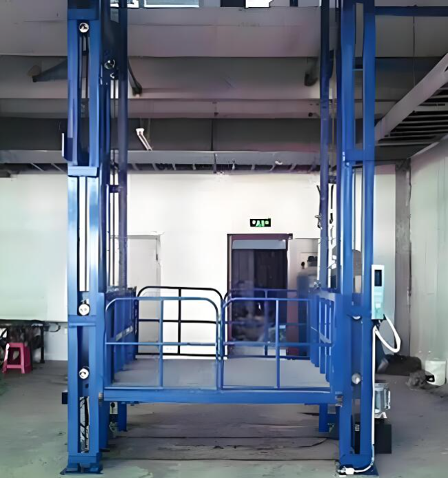 平舆导轨式升降货梯